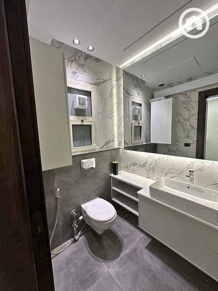 9 b16a3b73-ef04-4392-b06b-67a143c48b2e. jpg