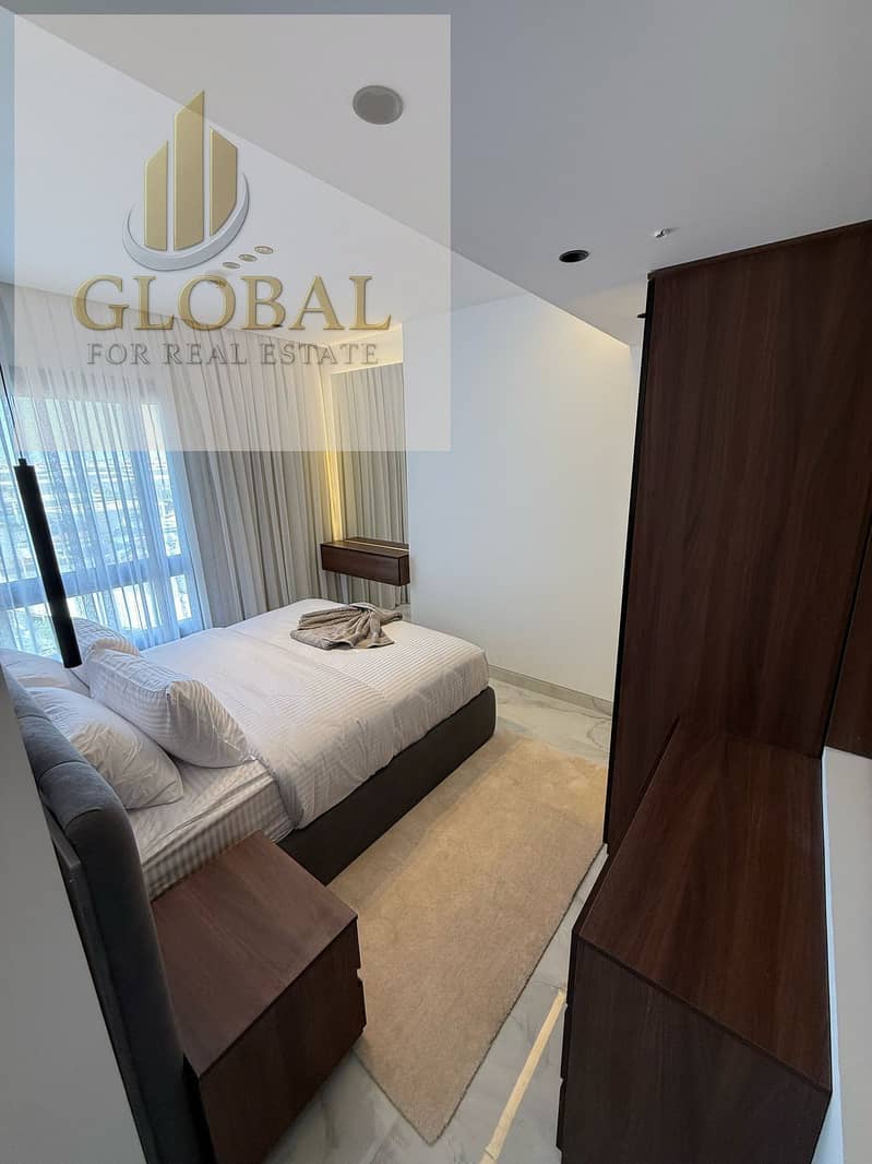 7 522d77c5-bd64-43dd-82ed-f31706ad1b38. jpg