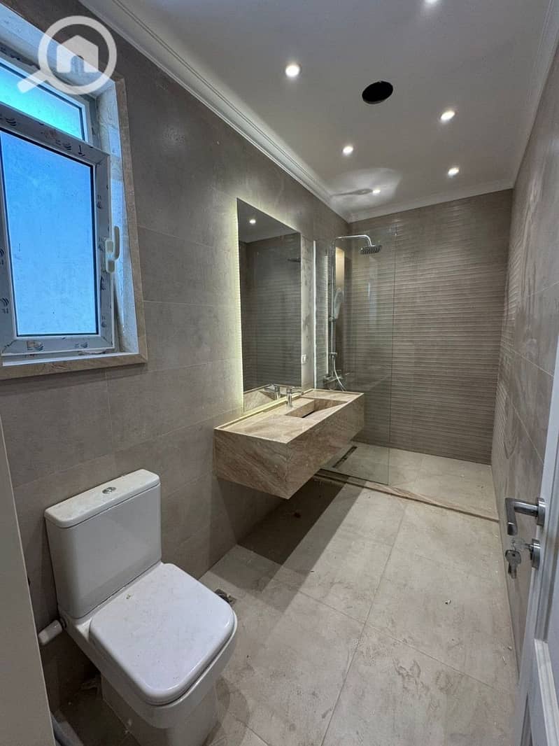 9 922ba731-02bd-4a00-99b4-4b38f4513940. jpeg