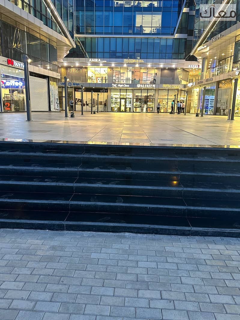 7 762a8205-d25d-4f23-a618-ec59de38cd9c. jpg