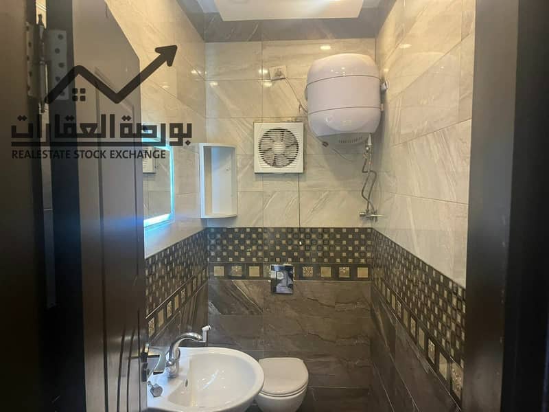 14 0df7fa81-bcdd-415c-882c-bc7eede2b85b. jpg