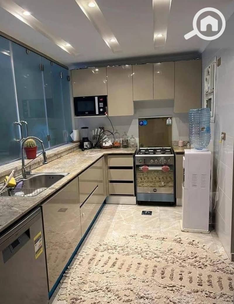 15 981843c2-81d3-4bf8-885b-4c88a0810a62. jpg