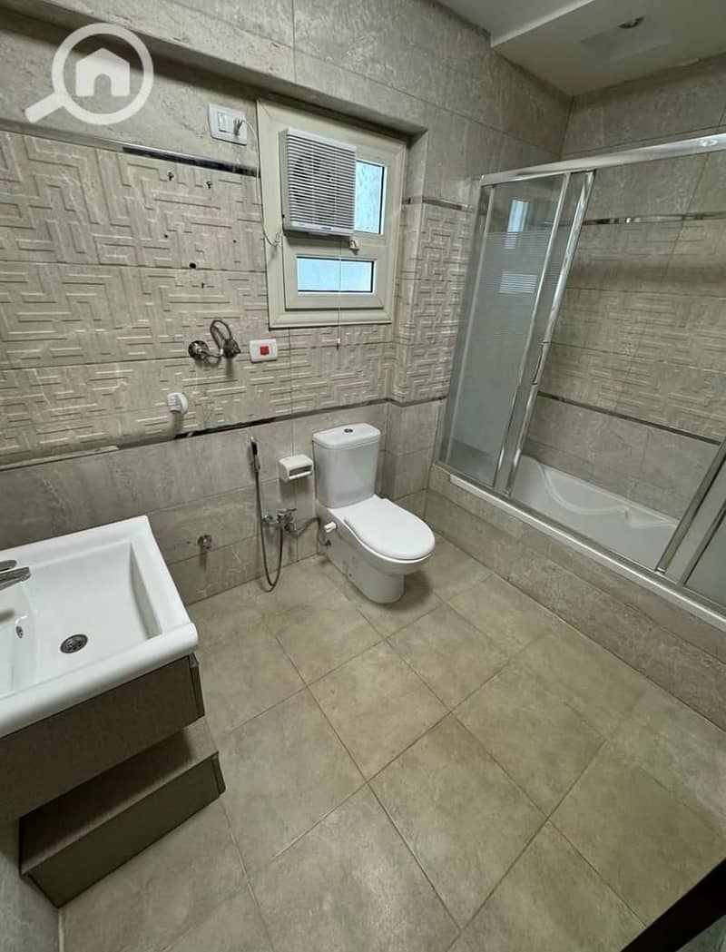 22 fb8f76b5-40d4-448d-a6ba-0727bb121d9e. jpg