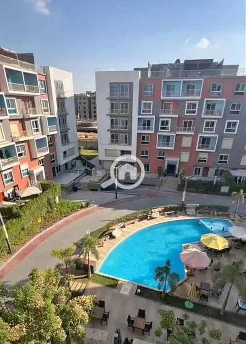 15 596d054a-a69c-4f9d-8cce-6e42e4098a91. jpg