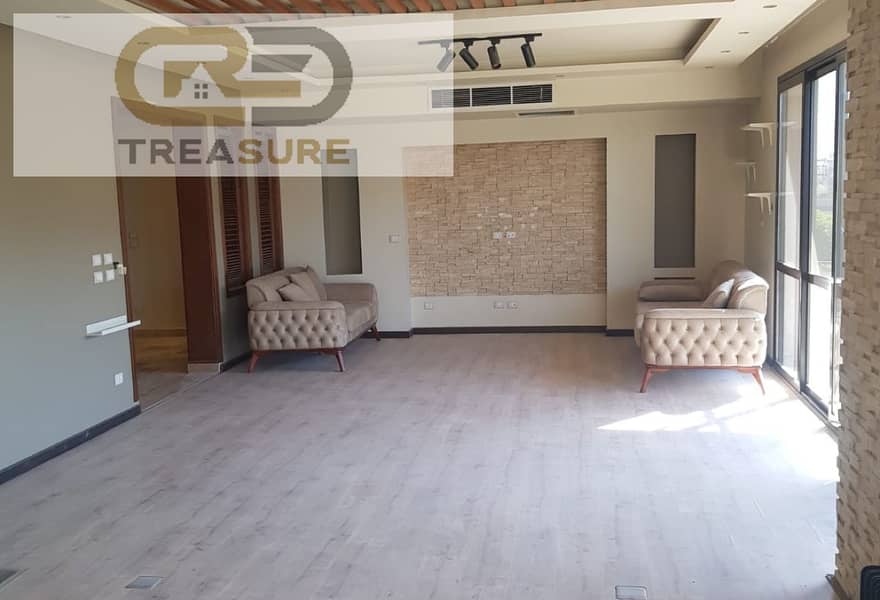 4 b5a0d53b-cb0a-43f6-a995-dd27ef340c97. jpg