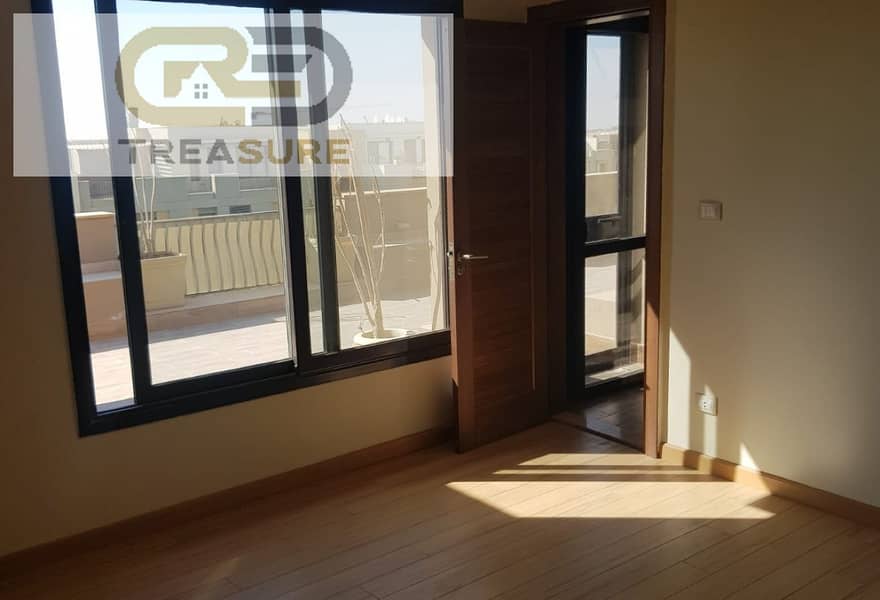 7 b6d18fce-2245-4100-aafe-593a9989ee9f. jpg