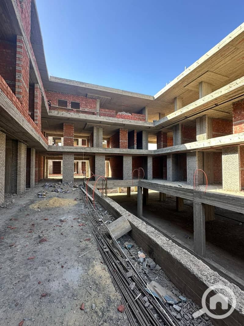 5 065e6786-ab94-44f1-a542-f59044cf0577. jpg