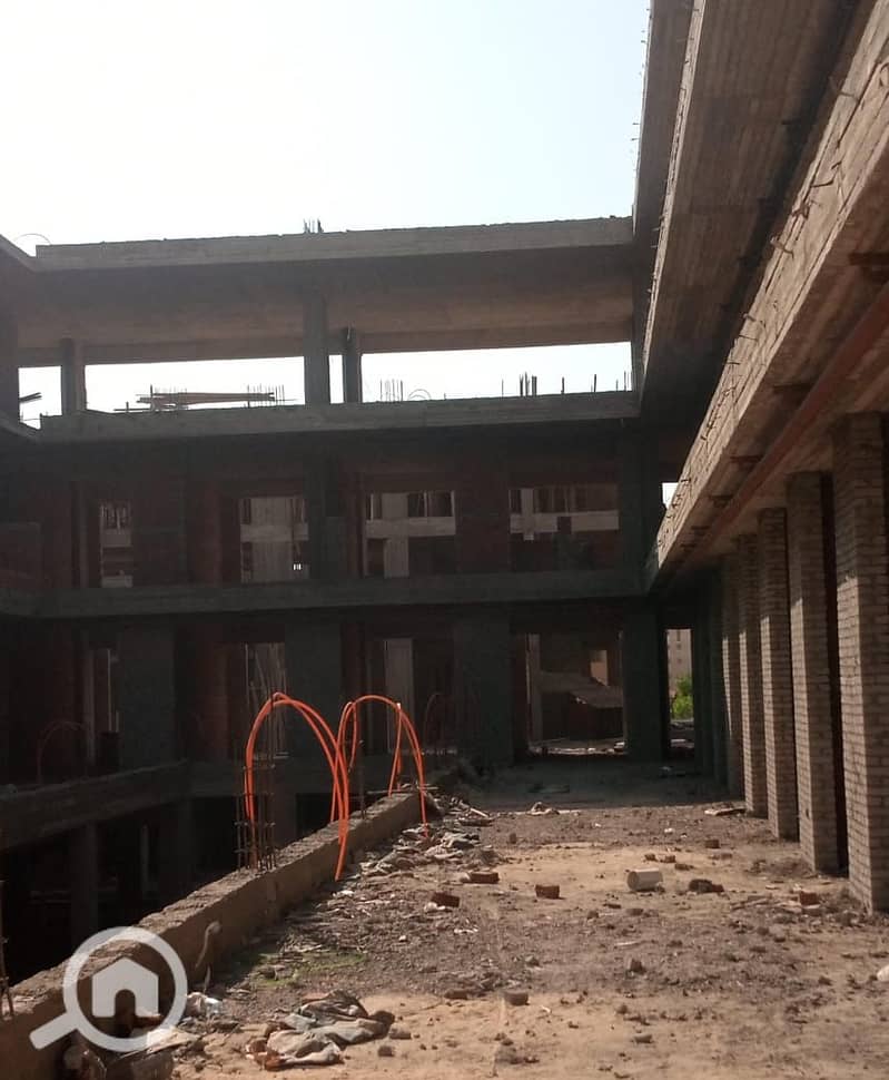 11 cf2cf5e9-8235-48d3-bf3a-999e2f5daa1d. jpg