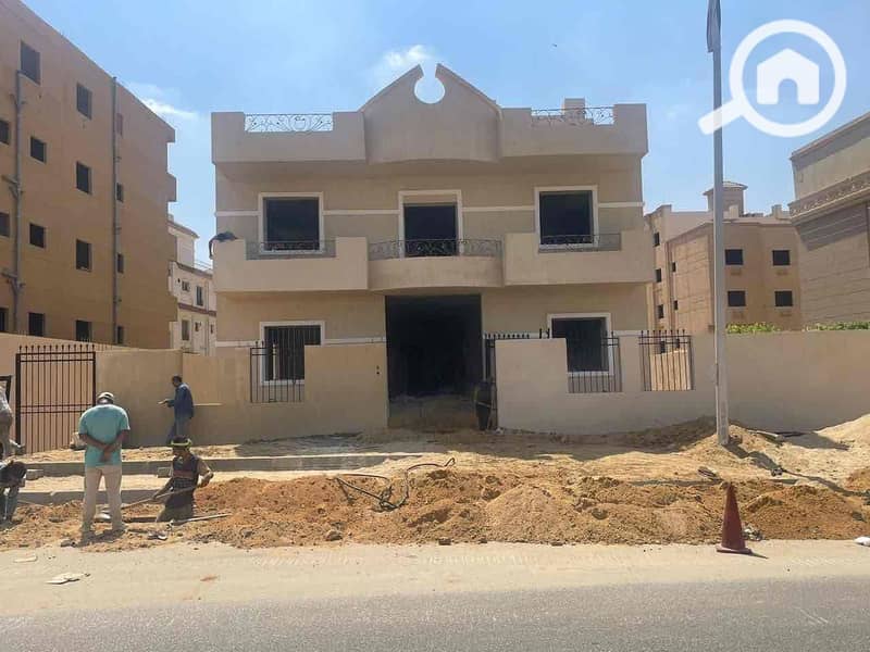 2 b96d2f49-cf5c-42c9-9d00-81f949d36fa2. jpg