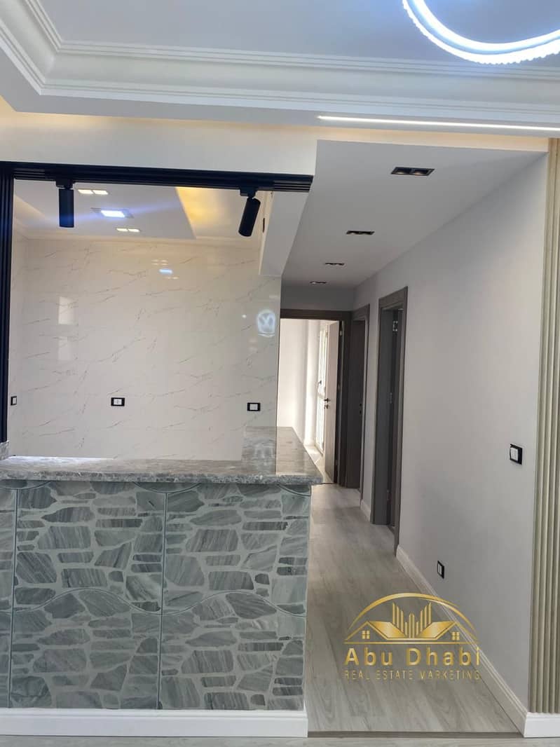 3 6e12f6d9-734e-47f8-9266-8e371c1005e6. jpg