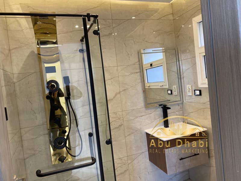 8 10dbe91c-0552-4c4c-8b9d-8c5a189d8f8f. jpg