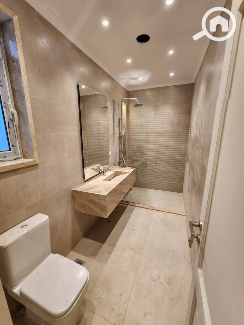 8 502fa025-04c8-4177-8b79-97ab1d9d0b34. jpg