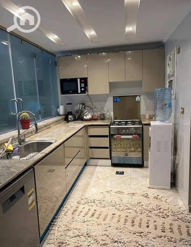 5 981843c2-81d3-4bf8-885b-4c88a0810a62. jpg