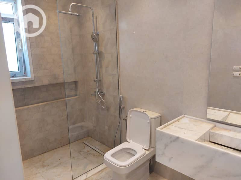 14 af810e02-1b84-4ab6-a2d8-8ece446261ca. jpg