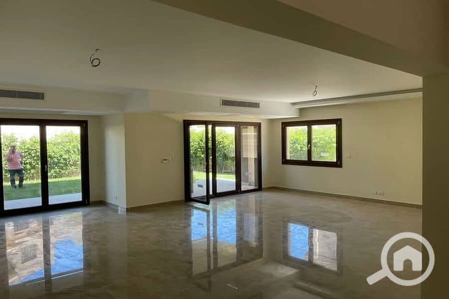 3 FB_IMG_1740050617832_900x600. jpg