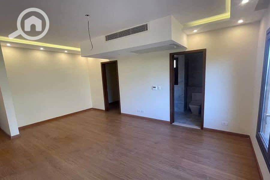 5 FB_IMG_1740050613955_900x600. jpg