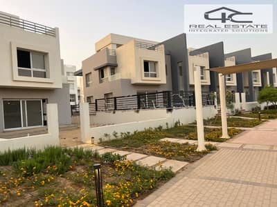 3 Bedroom Townhouse for Sale in New Cairo, Cairo - WhatsApp Image 2024-07-17 at 4.20. 53 PM (1). jpeg 3 Bedroom Townhouse for Sale in New Cairo, Cairo - WhatsApp Image 2024-07-17 at 4.20. 53 PM (1). jpeg