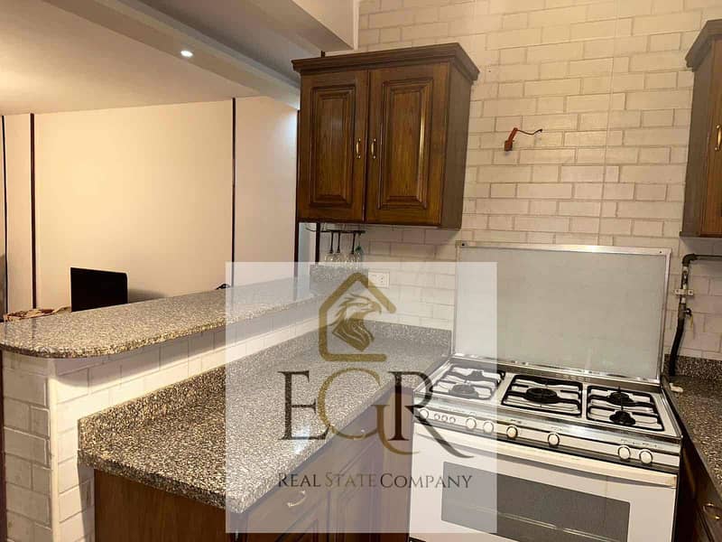 8 843c6e5a-71f0-402d-bbf8-658f94ed2e1e. jpg