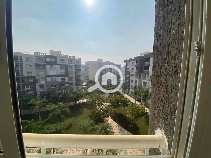 6 731d5bf7-fdb0-444e-a220-ab5f74512ba8. jpg