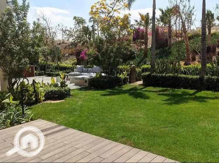 5 1b852ce3-a557-4f62-9700-9e12e8f84885. jpg