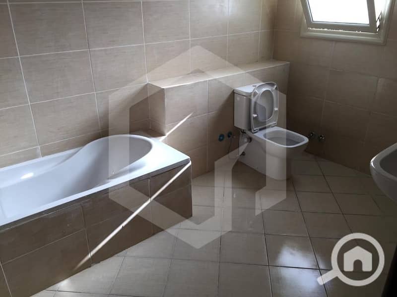 9 Grand Heights 9. jpg