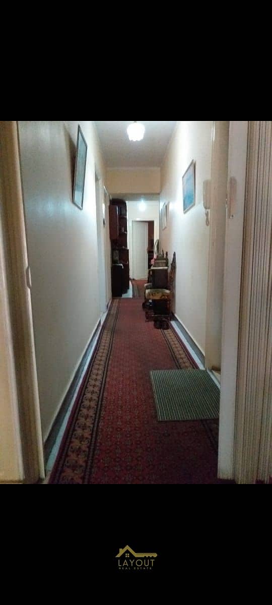 4 68a0b7c6-46a5-41d4-b0bf-b345e80c5c74. jpg