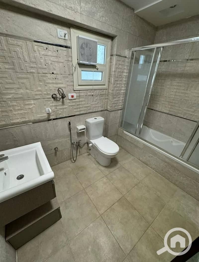 22 fb8f76b5-40d4-448d-a6ba-0727bb121d9e. jpg