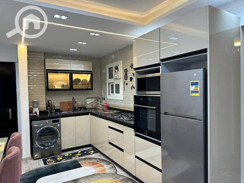 6 615922938_872203695603028_3631284949285139313_n. jpg