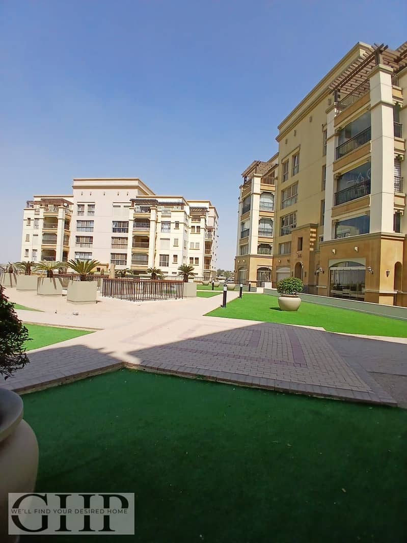 7 439c9528-4772-4083-8ff5-2b3f9bb40b0d. jpg