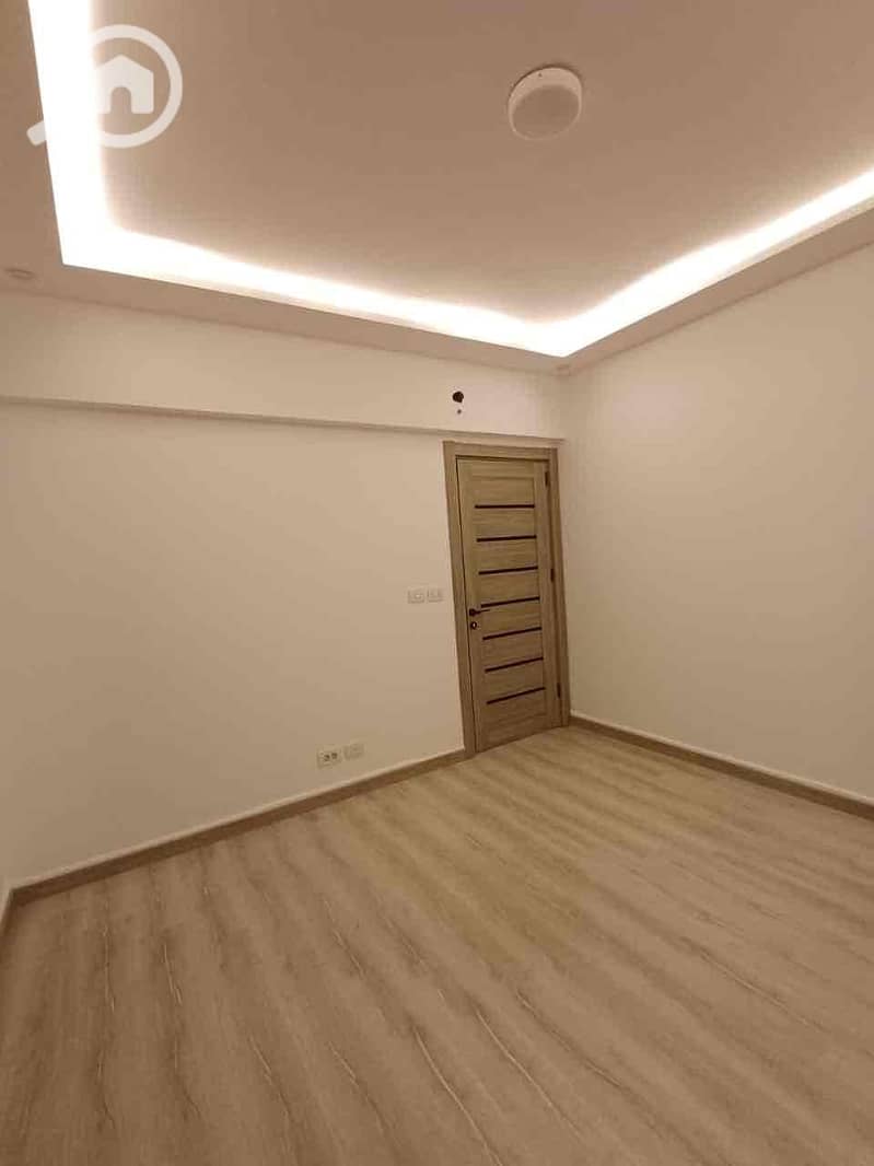 7 a8ea87d1-29a5-470f-bfaa-73bd42ba0551. jpg