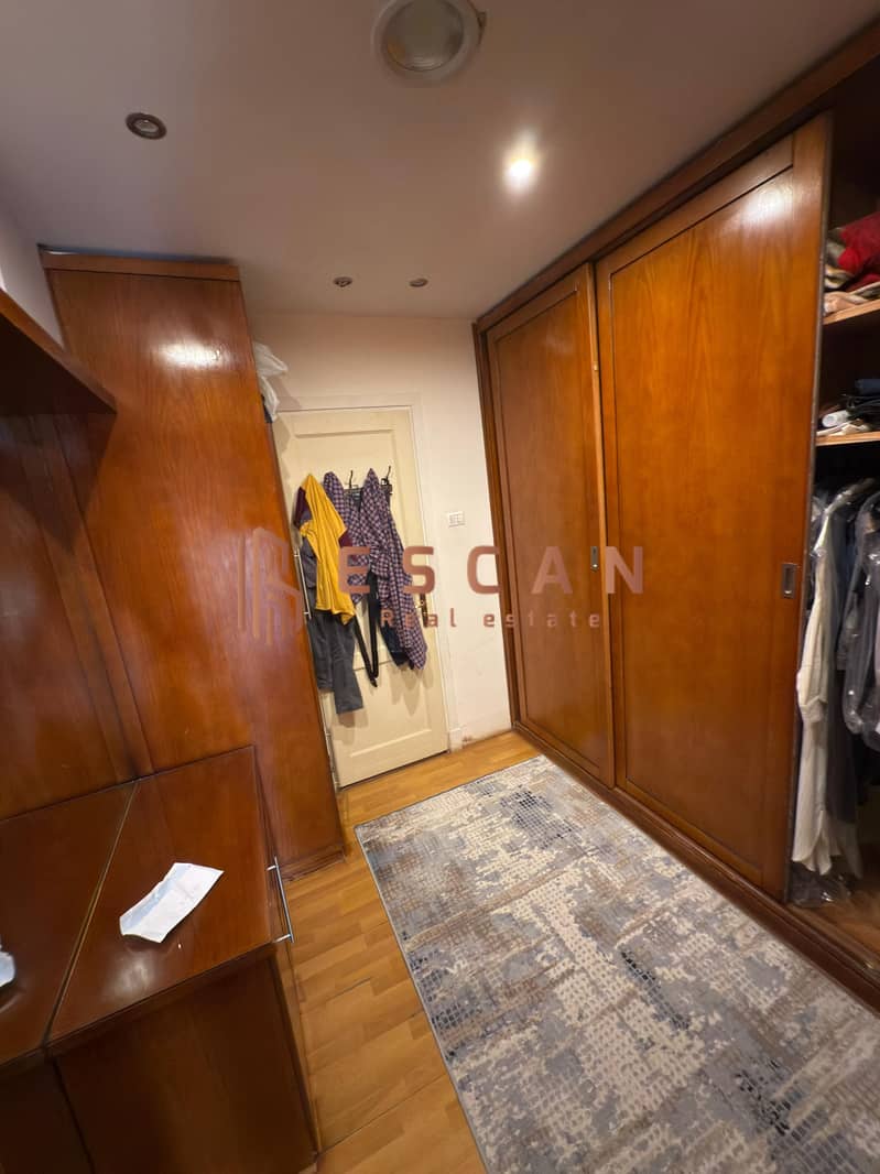 11 U919857 (48). jpg