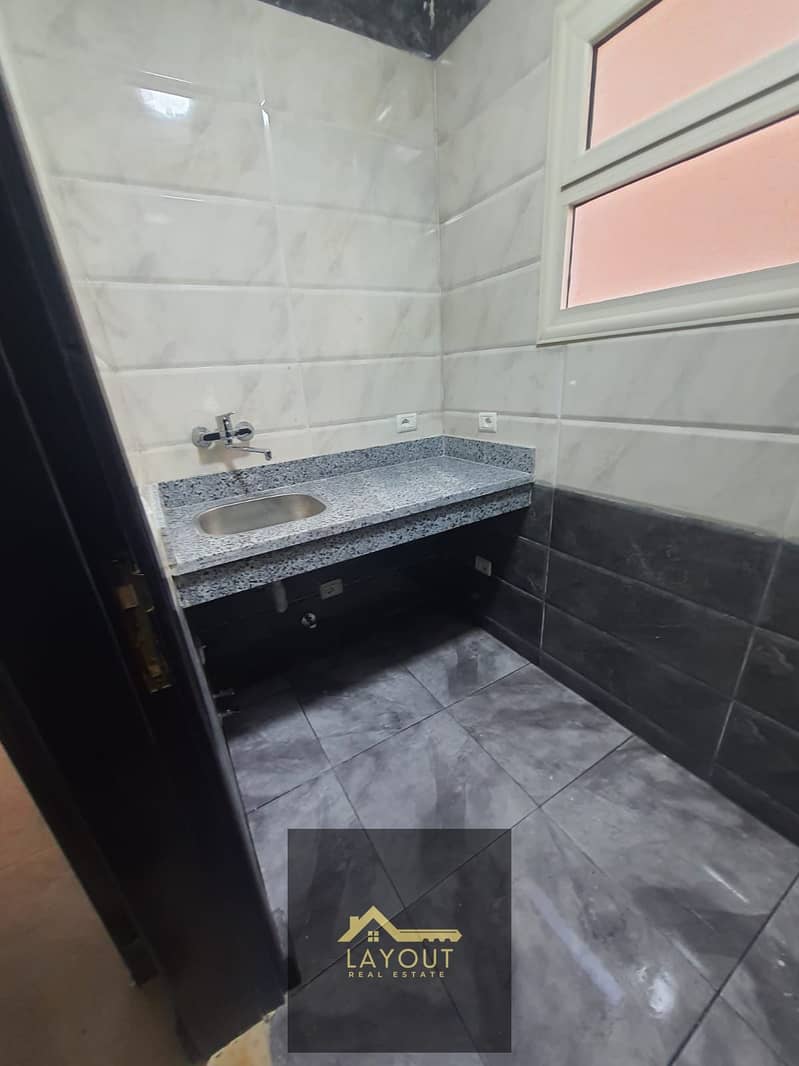 2 56a66296-aed5-4c30-bd22-16466636aaef. jpg