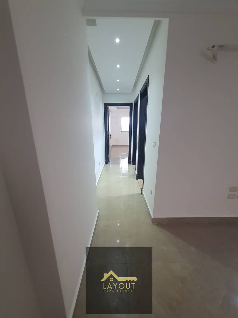 8 90bc6819-6243-46a7-9f0d-dec4b779b141. jpg