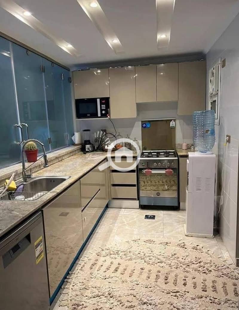 2 981843c2-81d3-4bf8-885b-4c88a0810a62. jpg