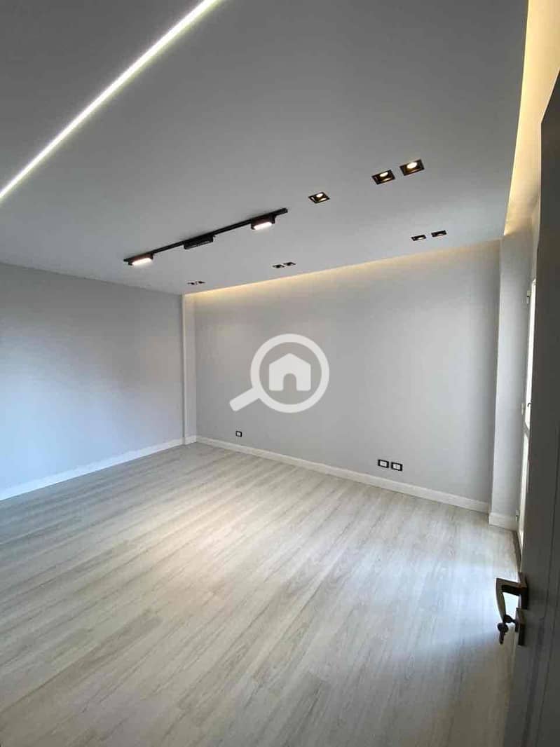 4 811cbed9-3c72-4319-929b-27aae3a1e526. jpg