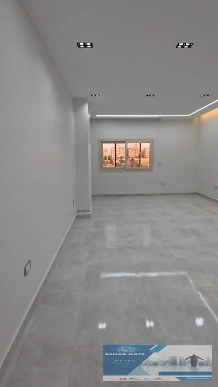 2 2ac183ad-be69-4b2b-84e6-272130ae7e03. jpg