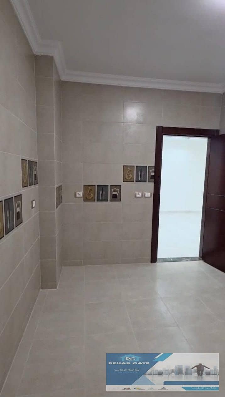 5 6aa6e718-7e3c-46f4-a1b7-ba045f2c2992. jpg