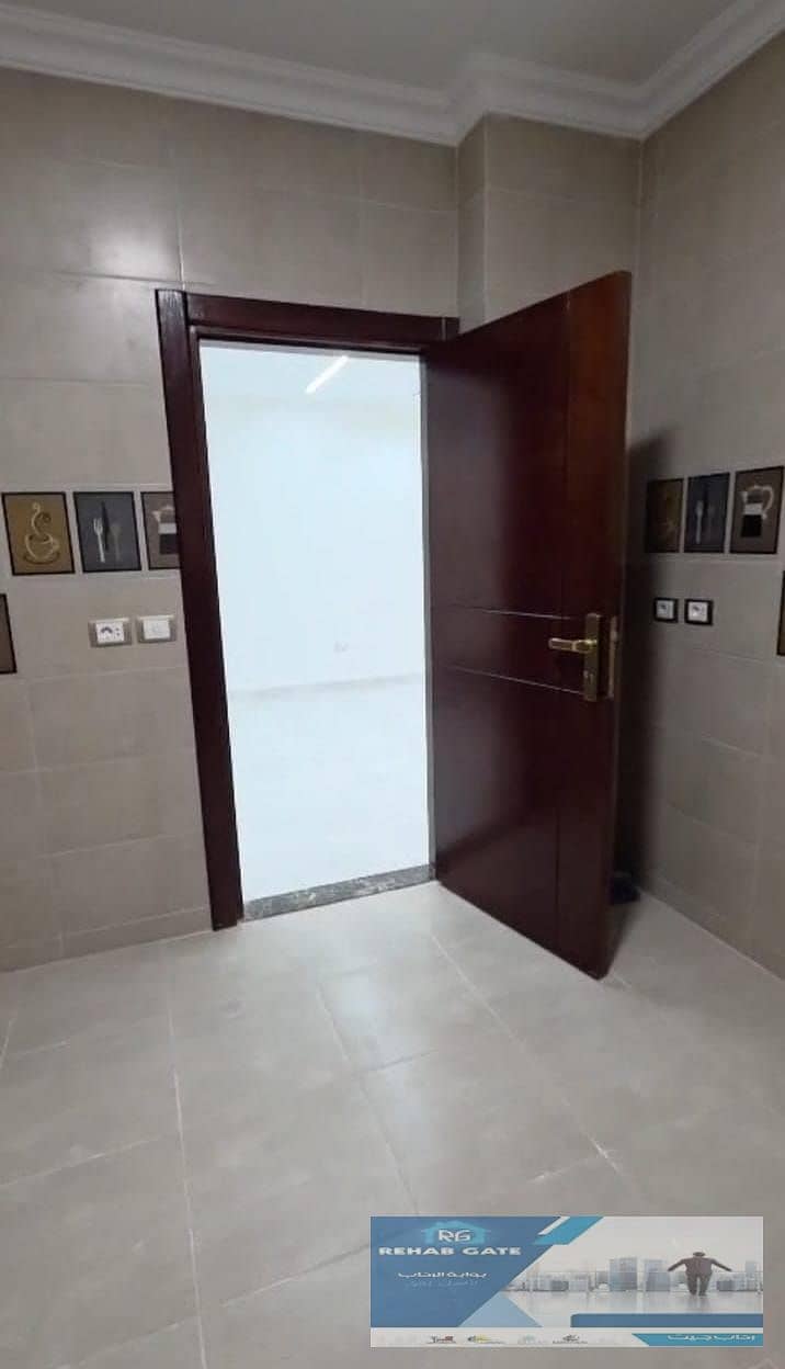 17 615883b9-270f-4c84-9721-18be7a7bfe4e. jpg