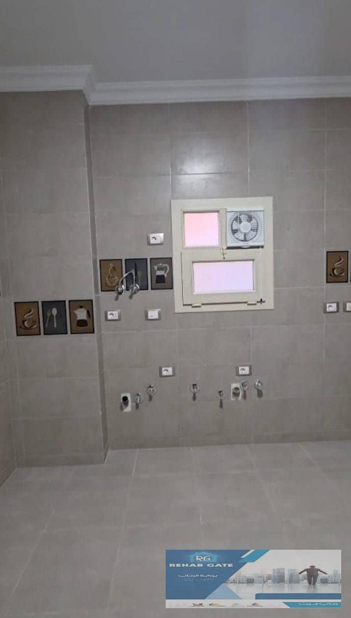 28 e5945e8a-6779-4cfc-9682-366d75fd7a9a. jpg