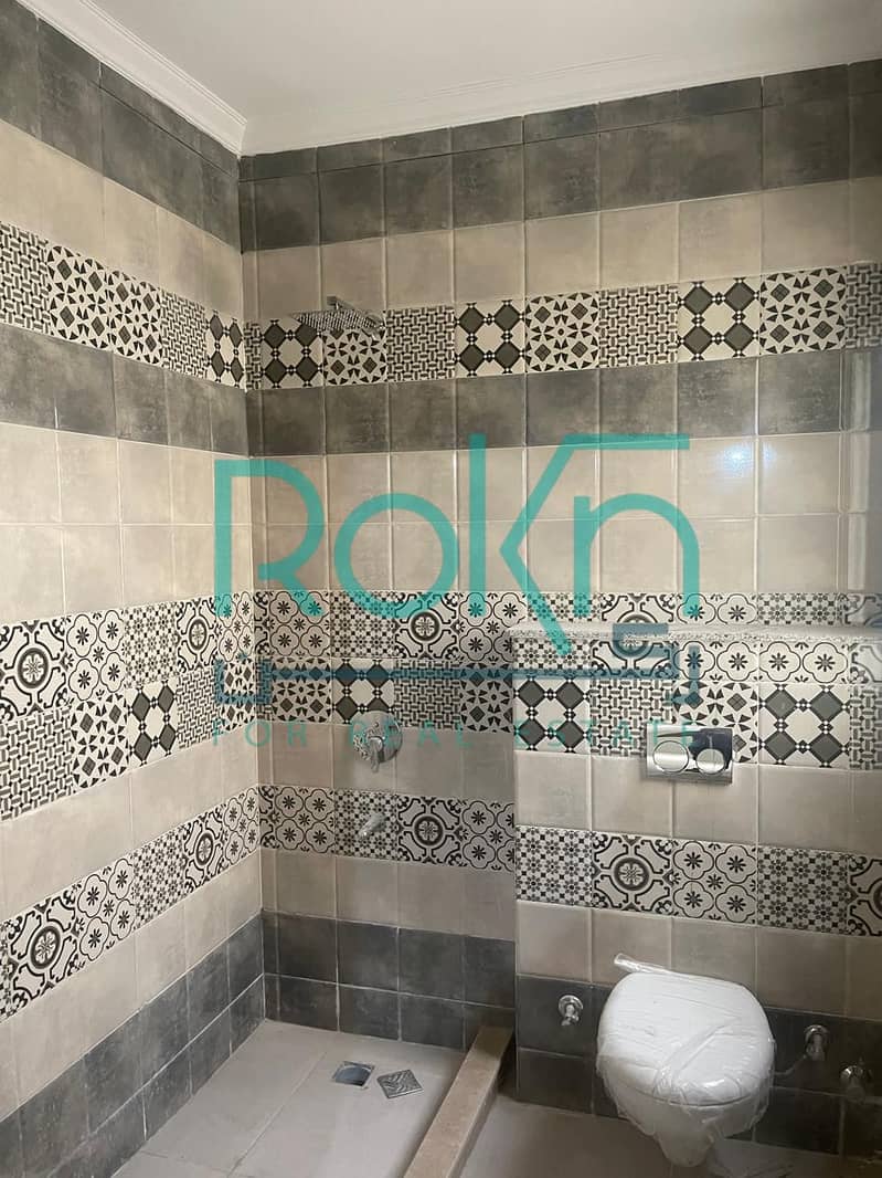 9 16e0fdcc-d633-404a-b6ca-a11a8c542b89. jpg