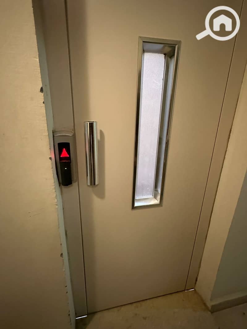 24 5449a240-50b5-44a1-ada2-0e4bc41a010a. jpeg