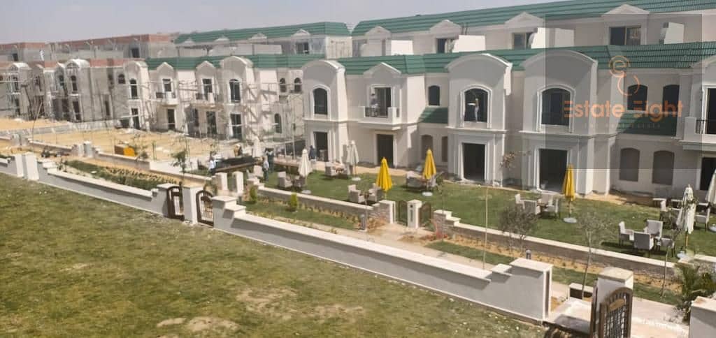 2 242ff616-23a5-4415-8395-8a013b79cb10. jpg