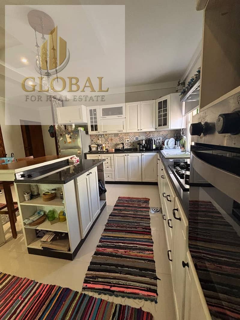 10 48929582-5198-40ec-bd5d-194f0d677251. jpg