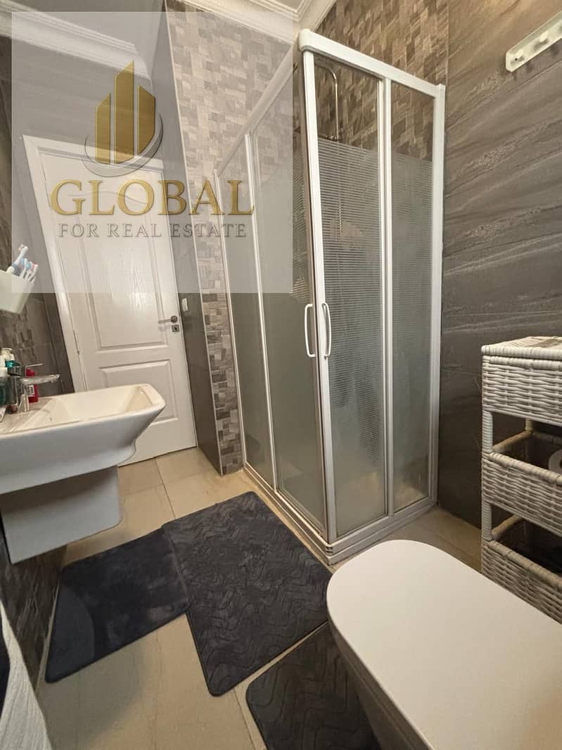 11 a82551f0-176e-4d24-84cb-837307000430. jpg