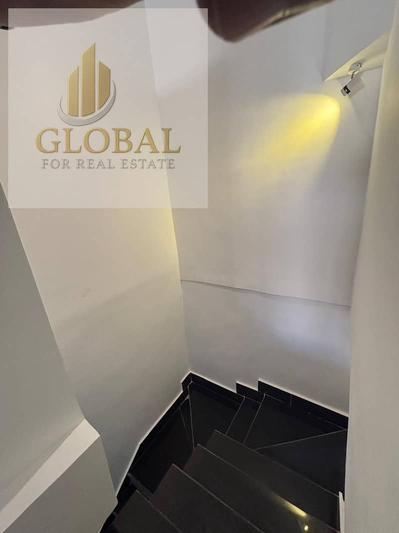 13 b7e8304a-e41a-4868-94df-33252b0fd469. jpg