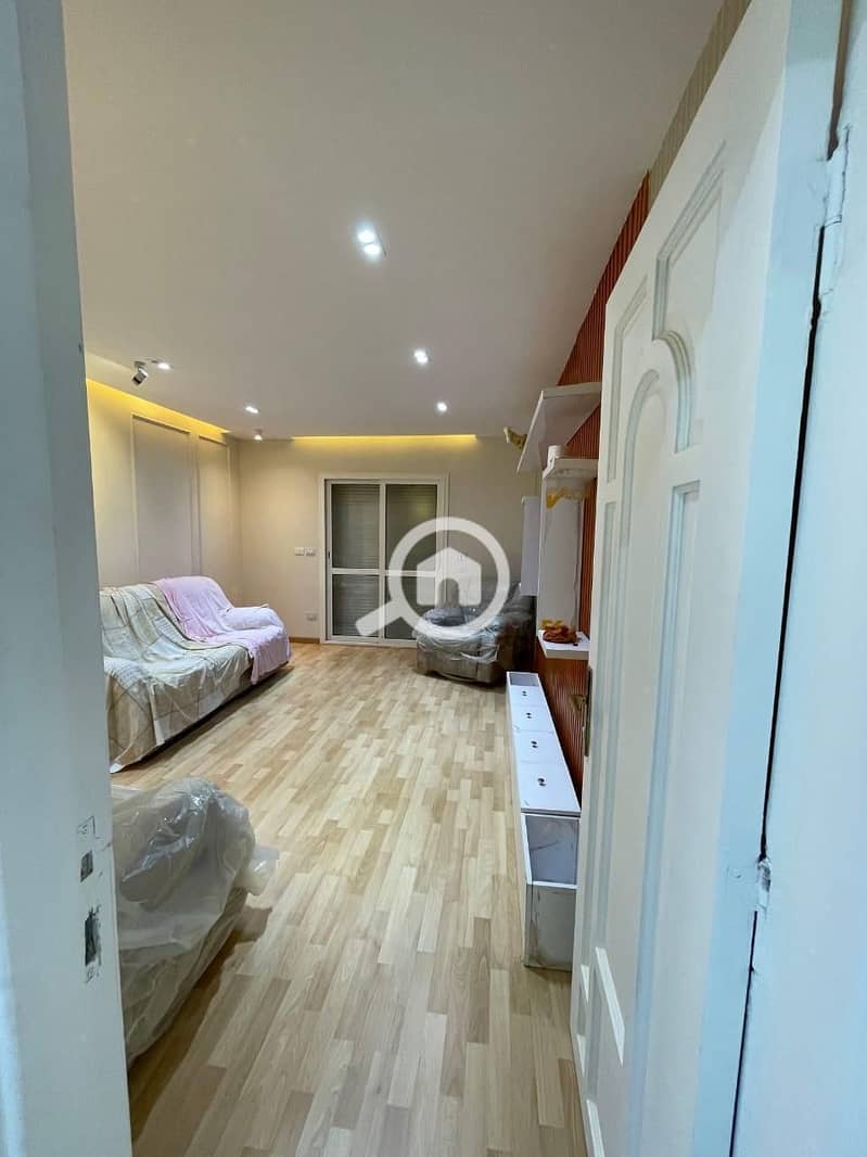 4 bcf8c887-3131-4973-bcab-f1f822e06a43. jpeg