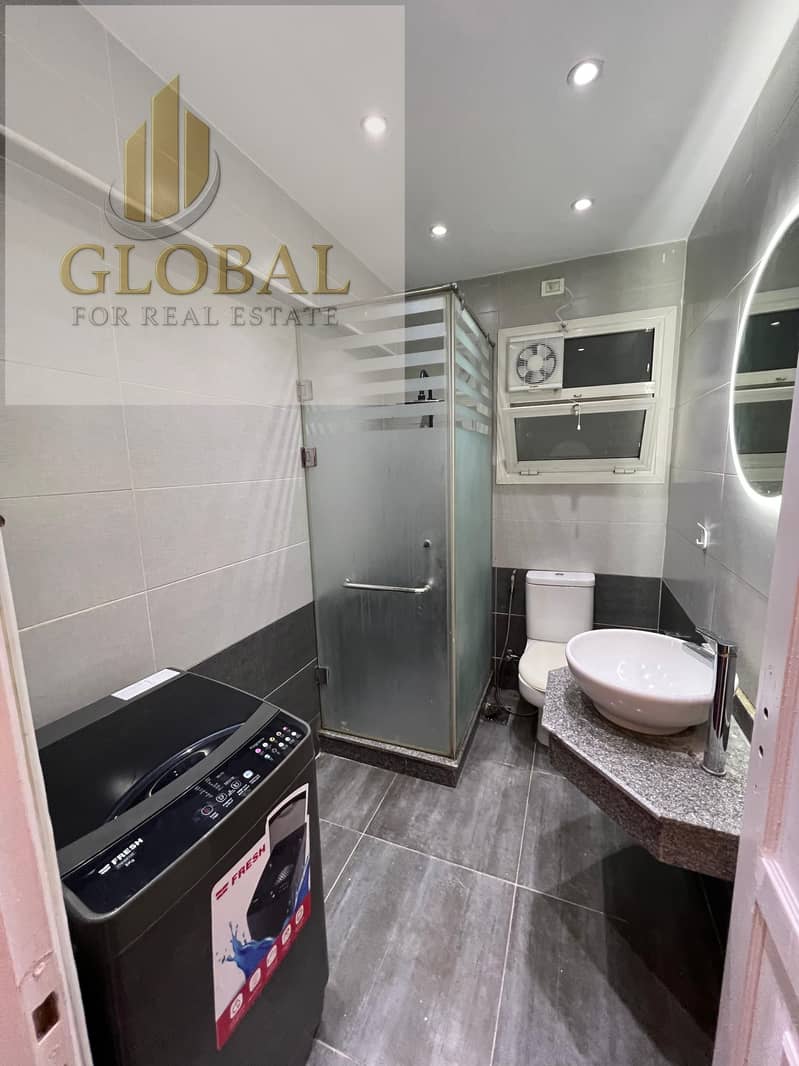 12 471763af-f186-4581-b56b-90b22abb9125. jpg