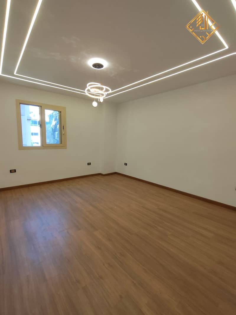 4 WhatsApp Image 2025-10-14 at 15.13. 36 (2). jpeg