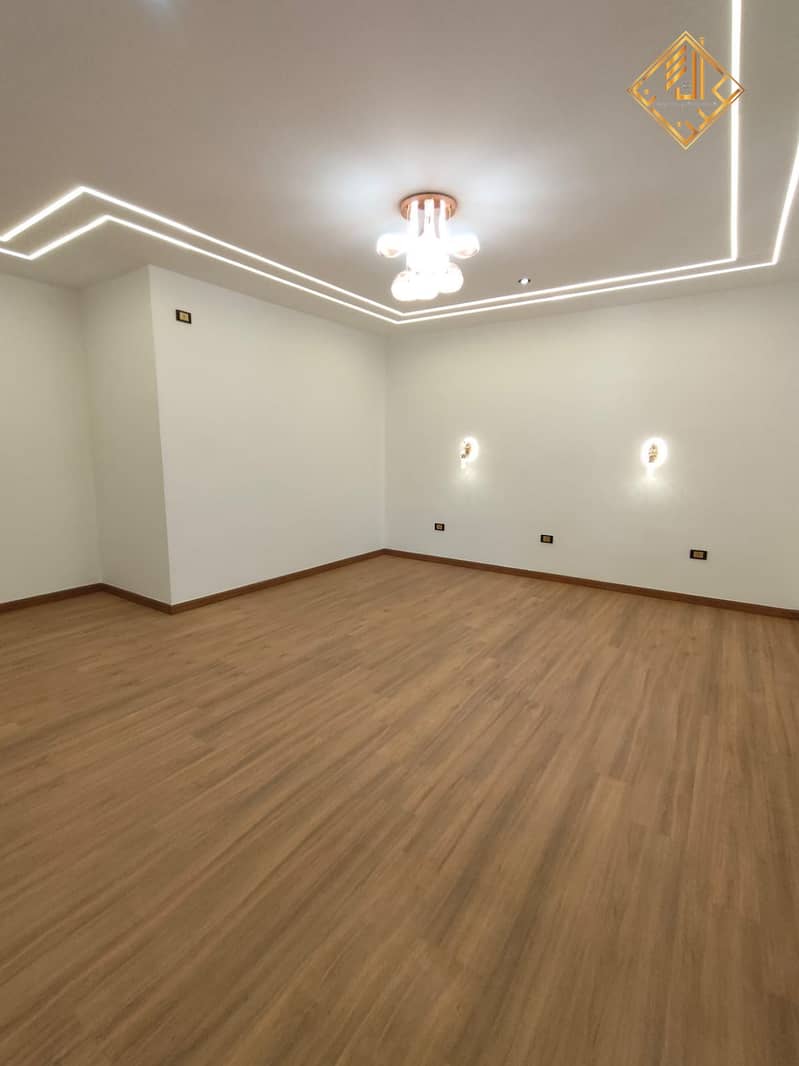 9 WhatsApp Image 2025-10-14 at 15.13. 37 (3). jpeg