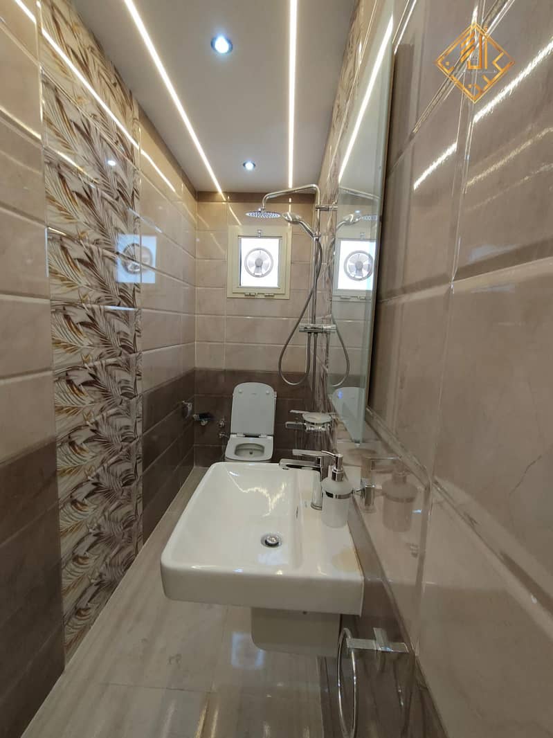 24 WhatsApp Image 2025-10-14 at 15.13. 41. jpeg